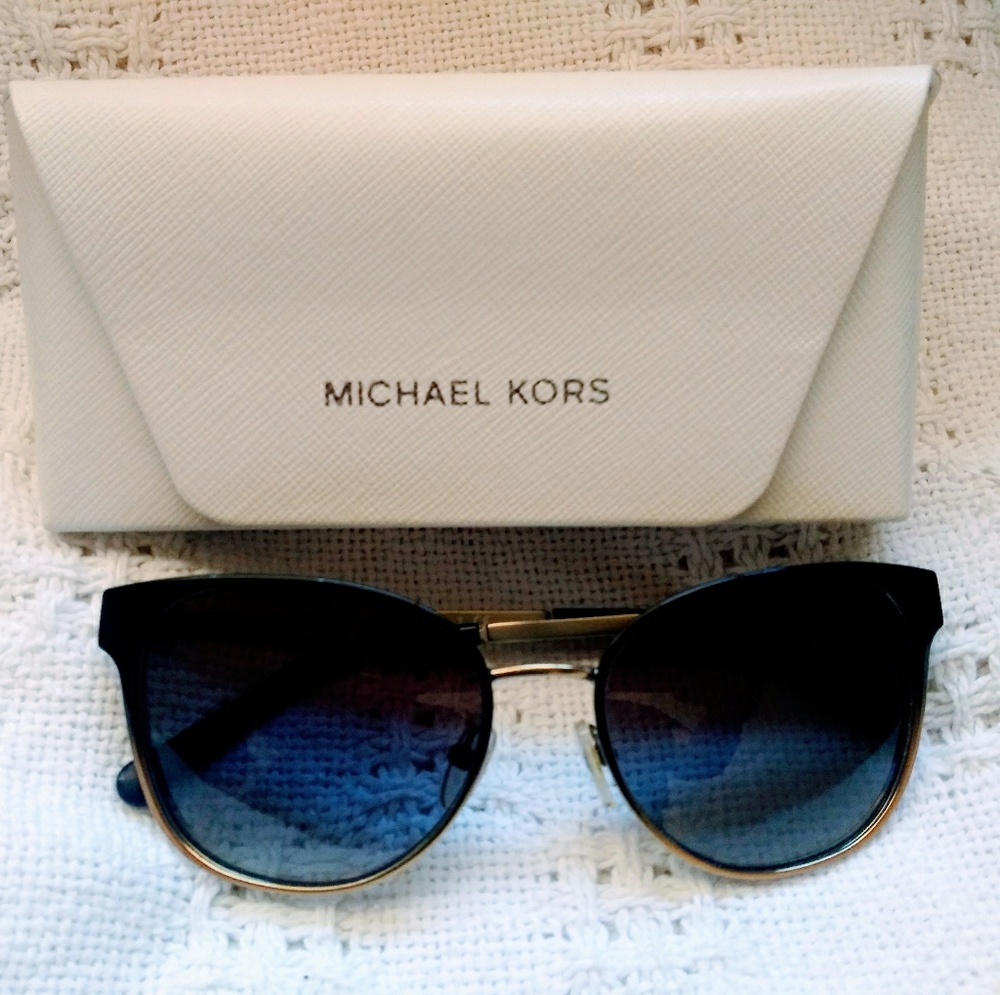 Michael Kors Tia women's sunglasses. EUC